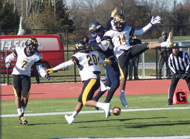 Piscataway vs. Franklin Thanksgiving Day football game lives up to rivalry