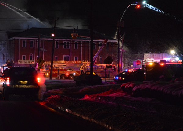 Fire at Barood bldg02